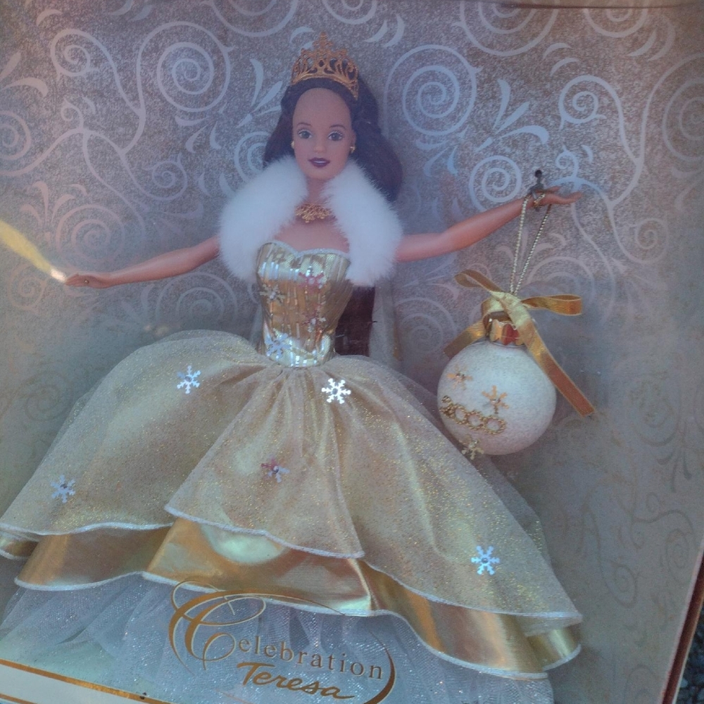Celebration Teresa Barbie 2000